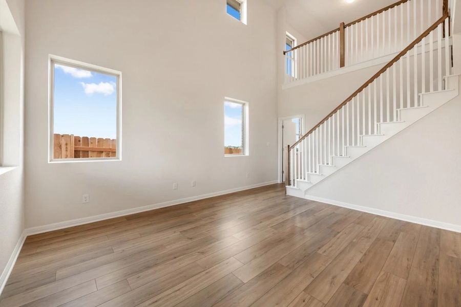 Spacious, unfurnished interior of a new home in Lariat, Liberty Hill (Image 14).