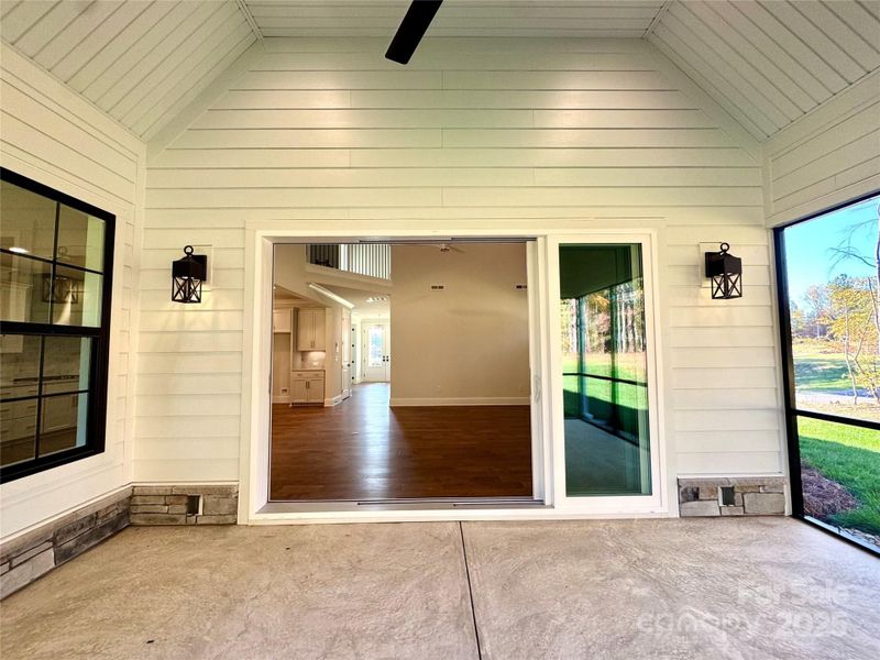 Exterior details and patio area of a home in Saddlehorn, Troutman (Image 19).