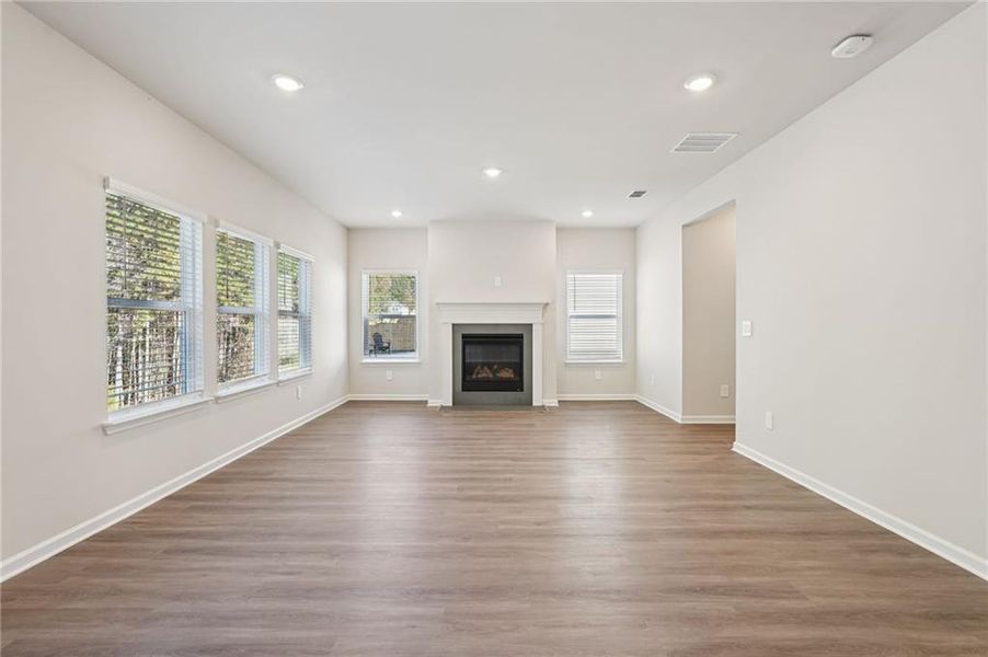Spacious, unfurnished interior of a new home in Ivey Township, Dallas (Image 48).