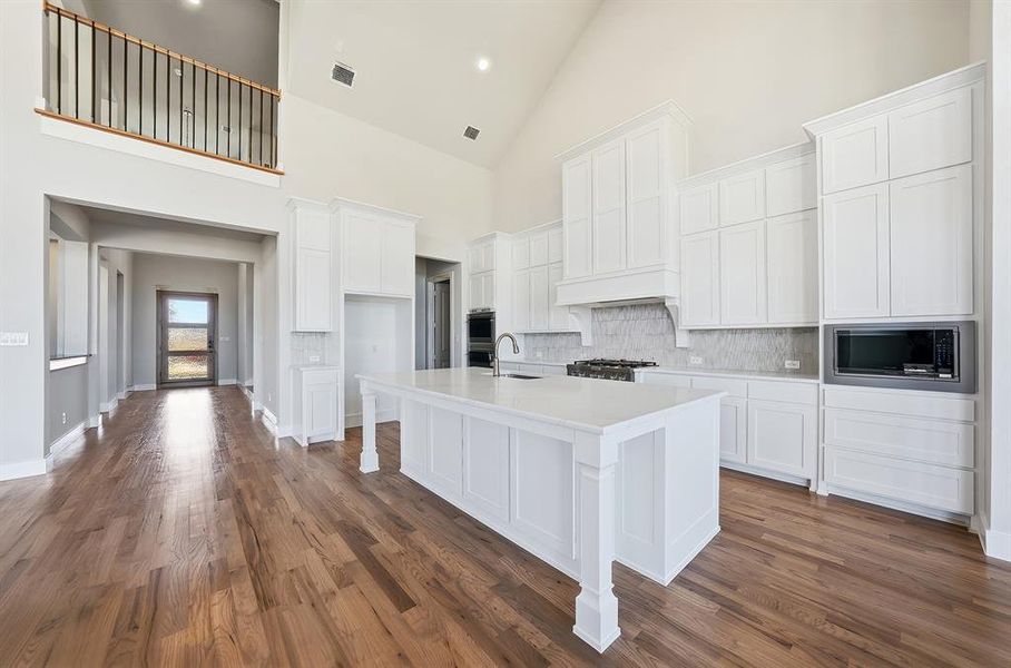 Furnished interior view inside a new home in , Prosper (Image 11).