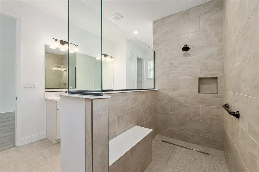 Furnished interior view inside a new home in , Ocala (Image 10).