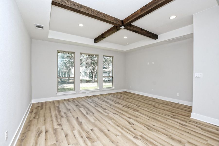 Representative unfurnished interior of a home built from the Vanderpool II by Giddens Homes in Whispering Wind, Bertram (Image 62).