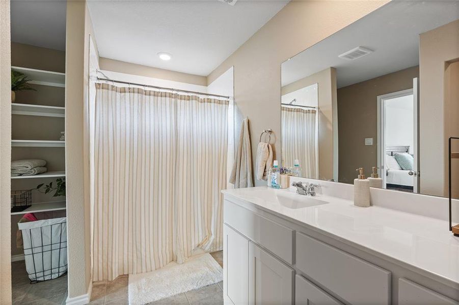 Furnished interior view inside a new home in Liberty Trails, Fort Worth (Image 14).