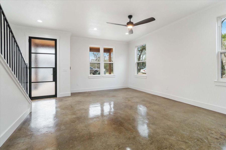 Spacious, unfurnished interior of a new home in , Wimberley (Image 23).