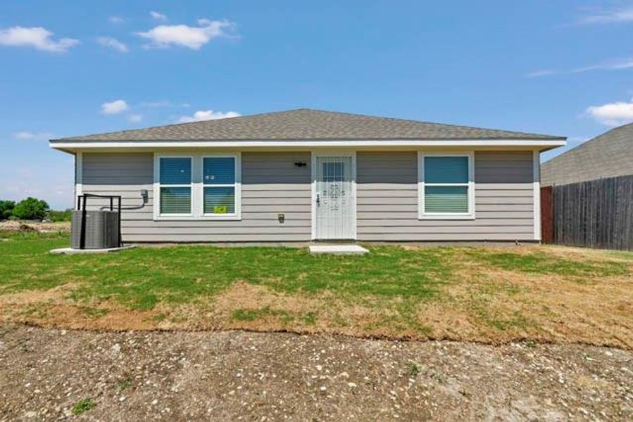 Exterior details and patio area of a home in , Fort Worth (Image 3).