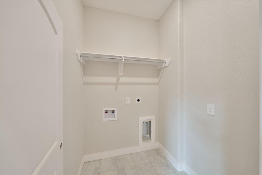 Spacious, unfurnished interior of a new home in , Huntsville (Image 15).