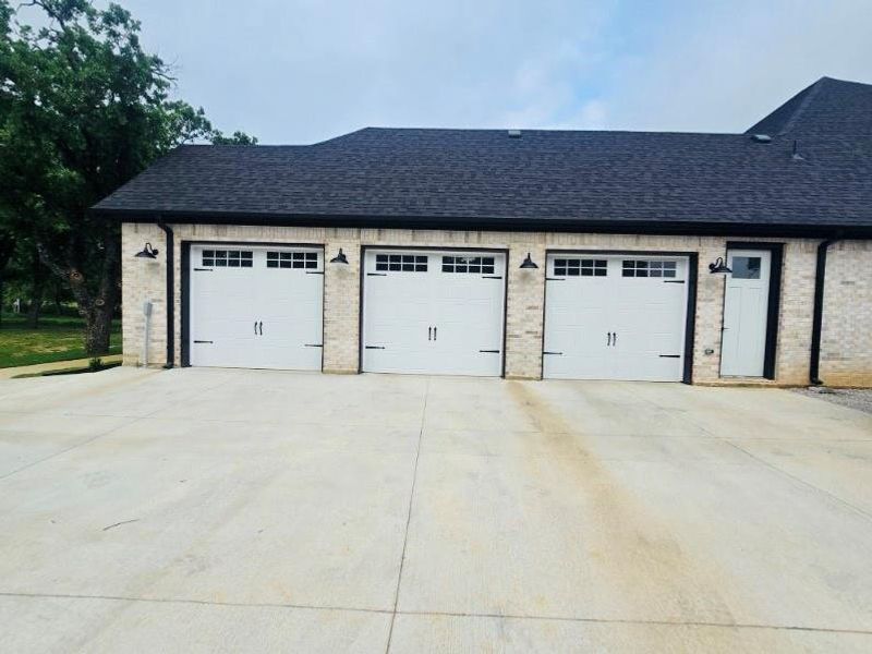 3 Car garage