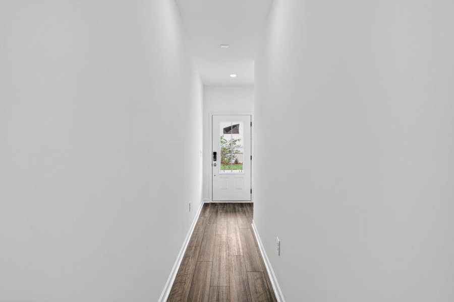 Spacious, unfurnished interior of a new home in Rosewood Farm, Lawrenceville (Image 24).