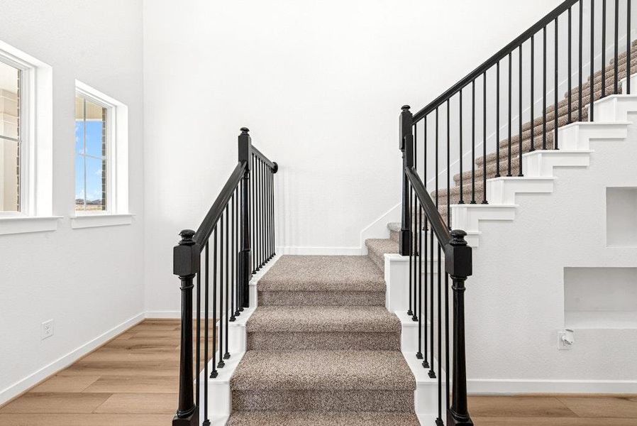 Spacious, unfurnished interior of a new home in University Heights, Round Rock (Image 15).