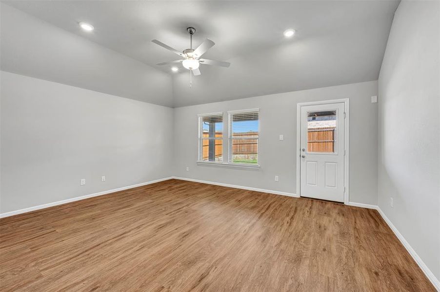 Spacious, unfurnished interior of a new home in Forest Park, Princeton (Image 34). Spacious, unfurnished interior of a new home in Forest Park, Princeton (Image 34).