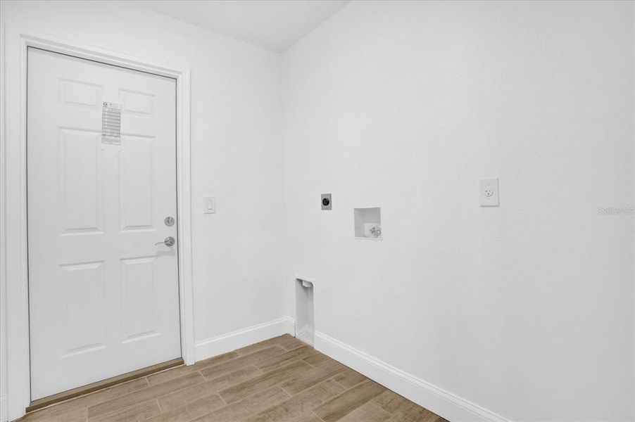 Spacious, unfurnished interior of a new home in , Orange City (Image 15). Spacious, unfurnished interior of a new home in , Orange City (Image 15).