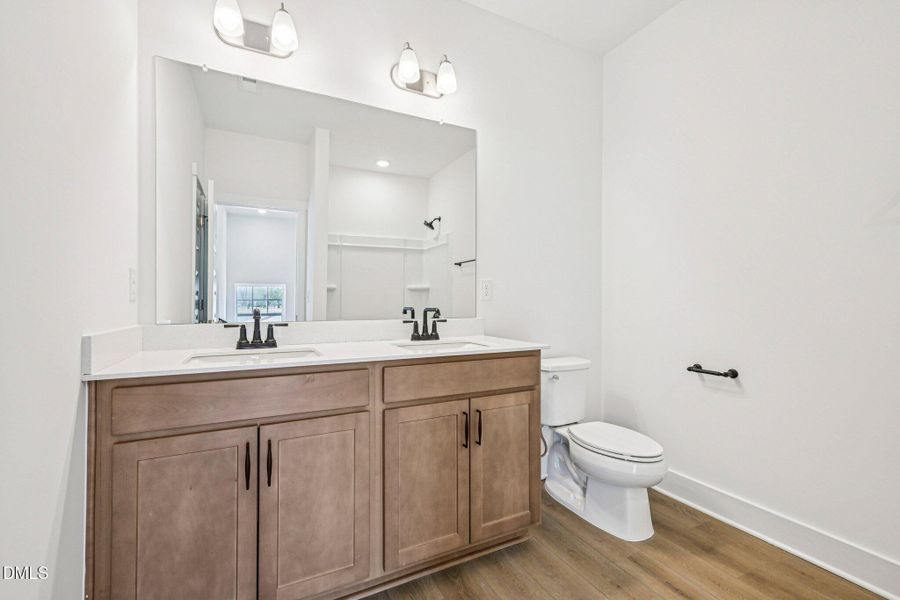 38-web-or-mls-Dunzo Dr-S1203-038