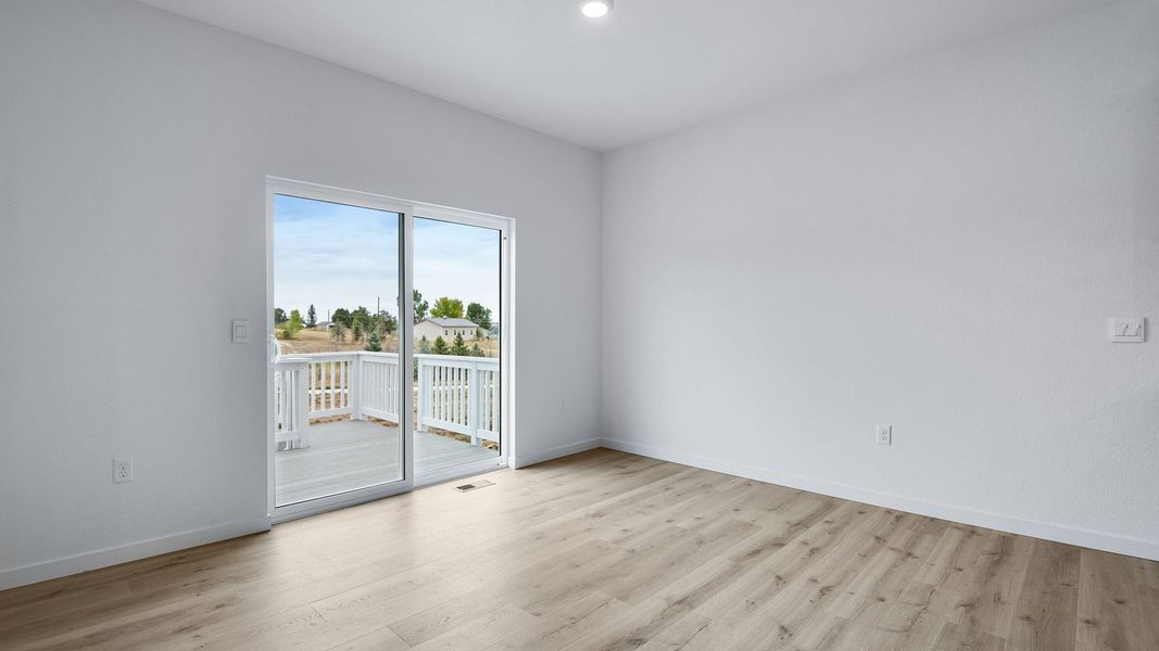 Spacious, unfurnished interior of a new home in Lakeside Canyon, Mead (Image 13). Spacious, unfurnished interior of a new home in Lakeside Canyon, Mead (Image 13).