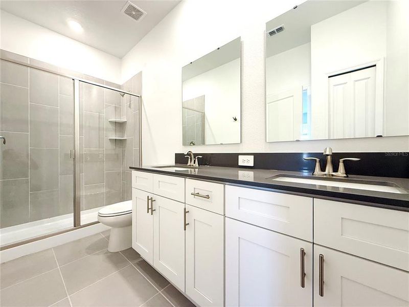 Furnished interior view inside a new home in Tohoqua, Kissimmee (Image 7). Furnished interior view inside a new home in Tohoqua, Kissimmee (Image 7).