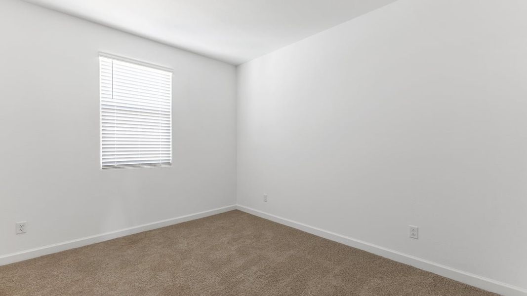 Spacious, unfurnished interior of a new home in Entrada Del Toro at Rancho Sahuarita, Sahuarita (Image 20).