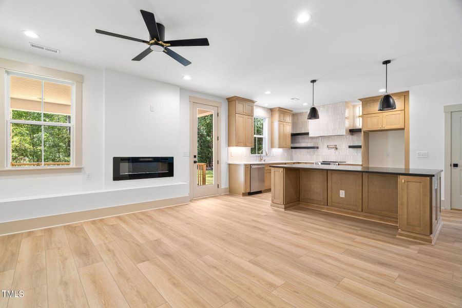 46-web-or-mls-165-nashua-dr 46-web-or-mls-165-nashua-dr