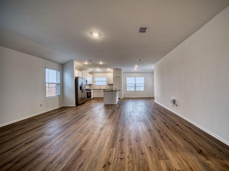 Spacious, unfurnished interior of a new home in Waterstone, Kyle (Image 23).