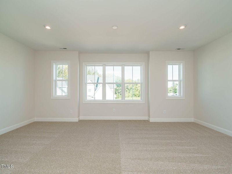 027-1280x960-bonus-room