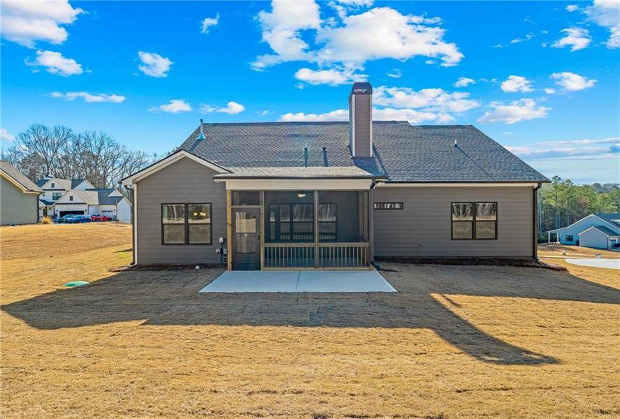 Exterior details and patio area of a home in Red Oak Ridge, Loganville (Image 4).