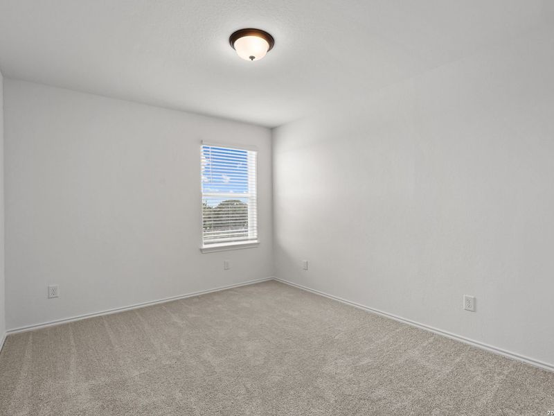 Spacious, unfurnished interior of a new home in Meadows at Oak Creek, San Antonio (Image 31).