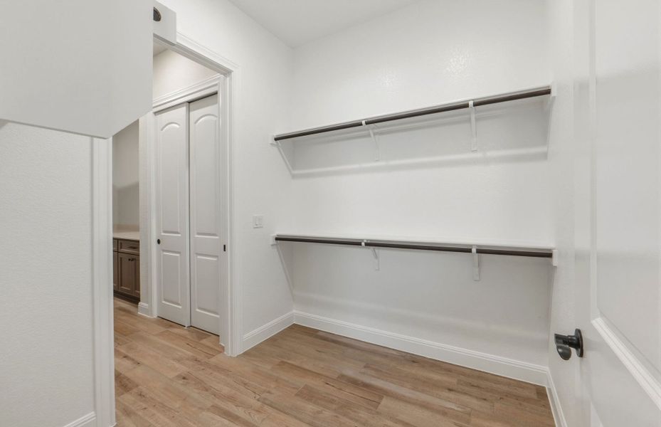 Spacious, unfurnished interior of a new home in Sun City Texas, Georgetown (Image 45).