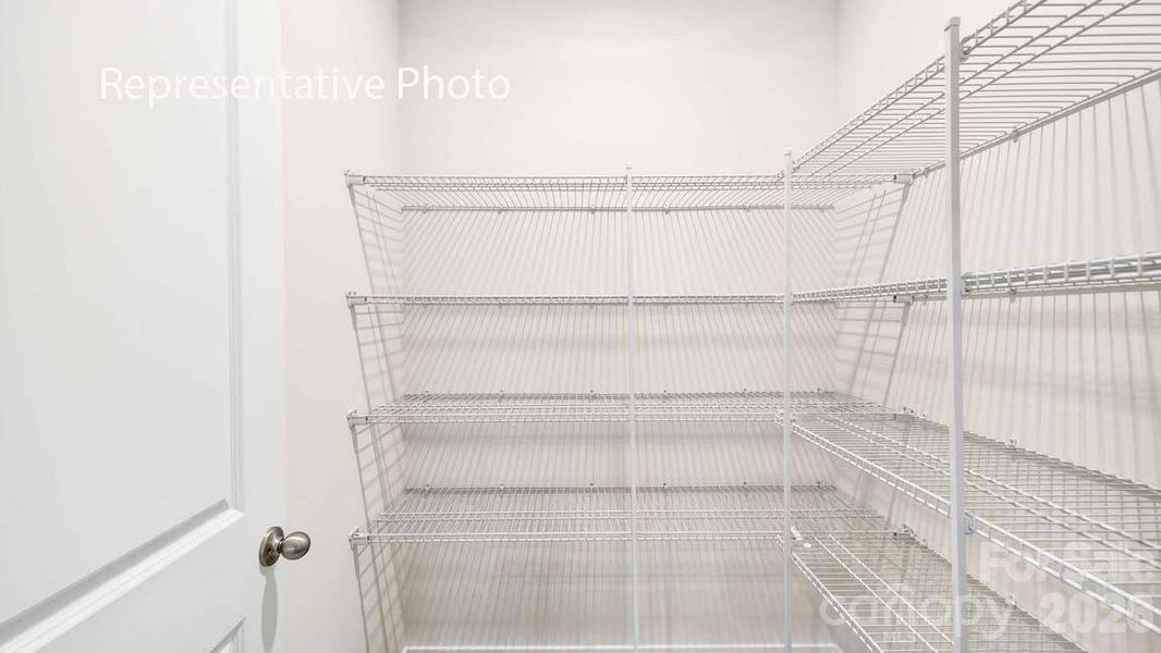 Spacious, unfurnished interior of a new home in Sonoma Hills, Charlotte (Image 17).