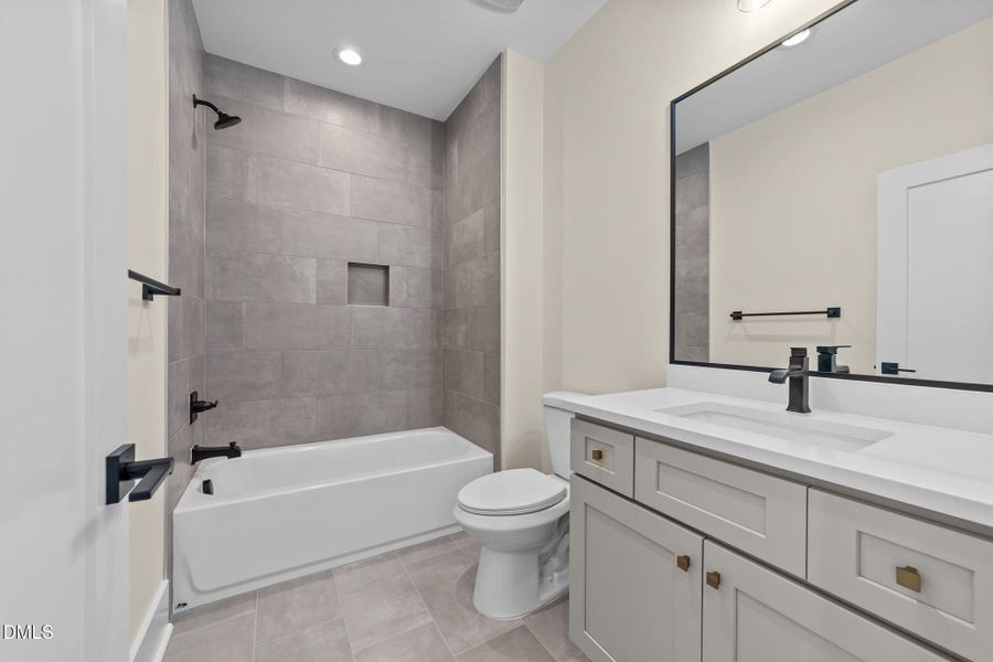 27-web-or-mls-VB4A8049