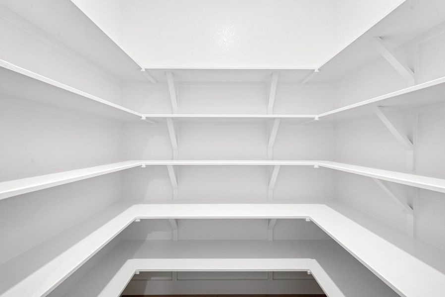 Spacious, unfurnished interior of a new home in Santa Rita Ranch, Liberty Hill (Image 29).