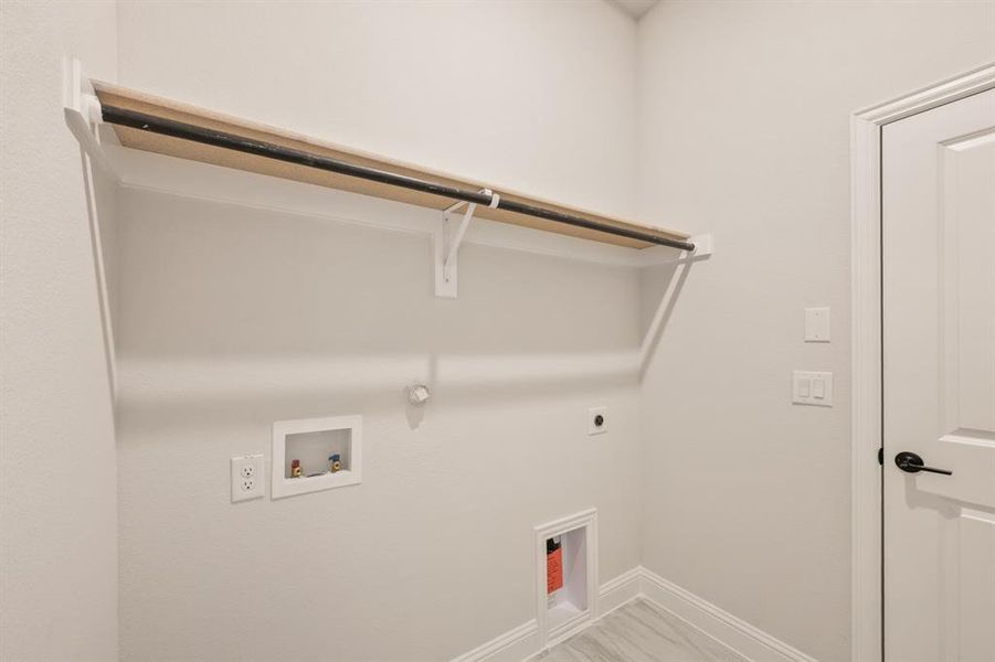 Spacious, unfurnished interior of a new home in Waverly Estates, Josephine (Image 20). Spacious, unfurnished interior of a new home in Waverly Estates, Josephine (Image 20).