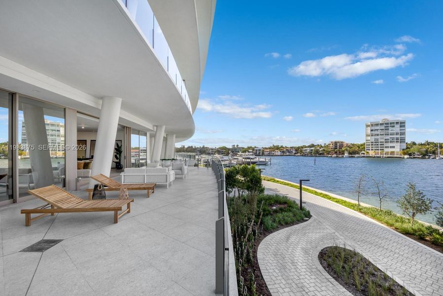 Condo located in Miami, FL showcasing its design and architecture (Image 29).