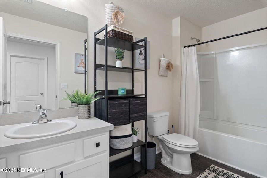 Furnished interior view inside a new home in Willow Springs, Green Cove Springs (Image 23). Furnished interior view inside a new home in Willow Springs, Green Cove Springs (Image 23).