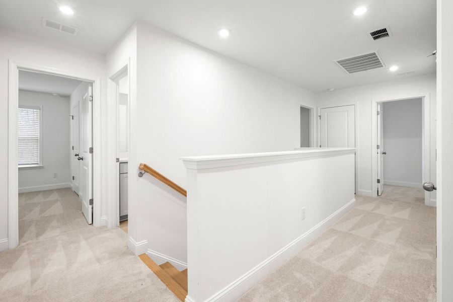 Spacious, unfurnished interior of a new home in Salem Bay, Beaufort (Image 31).