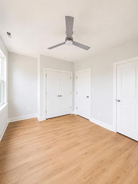 Spacious, unfurnished interior of a new home in , North Charleston (Image 13).