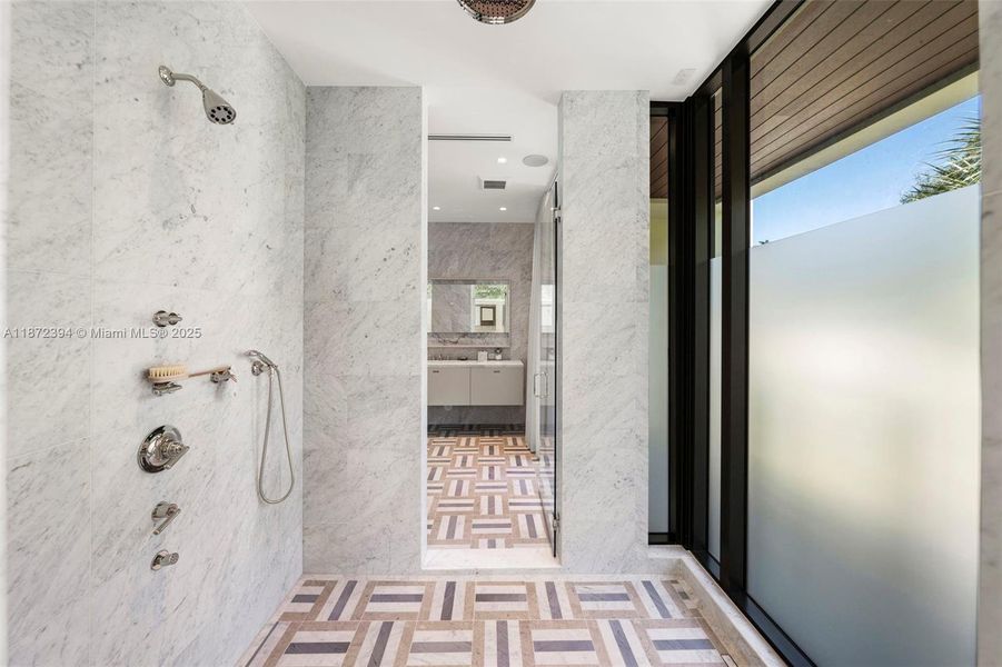 Furnished interior view inside a new home in , Coral Gables (Image 13).