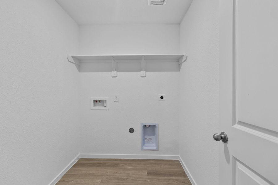Spacious, unfurnished interior of a new home in Cypress Green, Hockley (Image 12). Spacious, unfurnished interior of a new home in Cypress Green, Hockley (Image 12).
