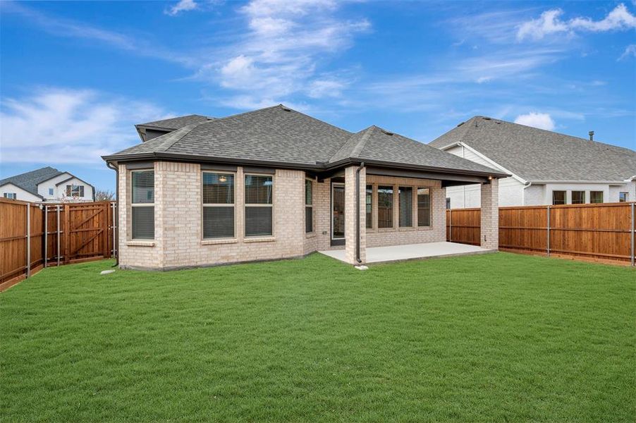 Exterior details and patio area of a home in Aster Park, McKinney (Image 24).