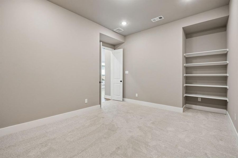 Spacious, unfurnished interior of a new home in , Fort Worth (Image 34).