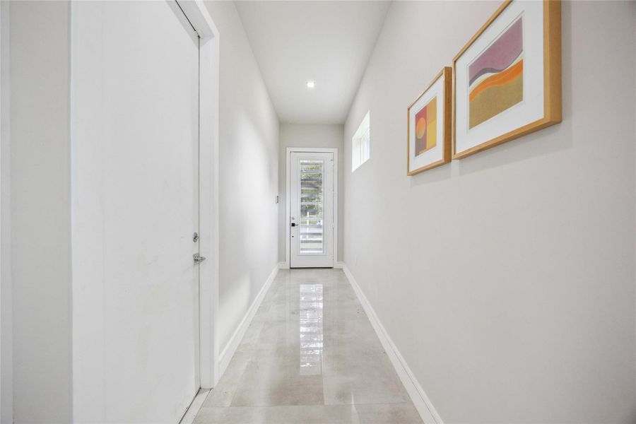 Spacious, unfurnished interior of a new home in , Houston (Image 18).