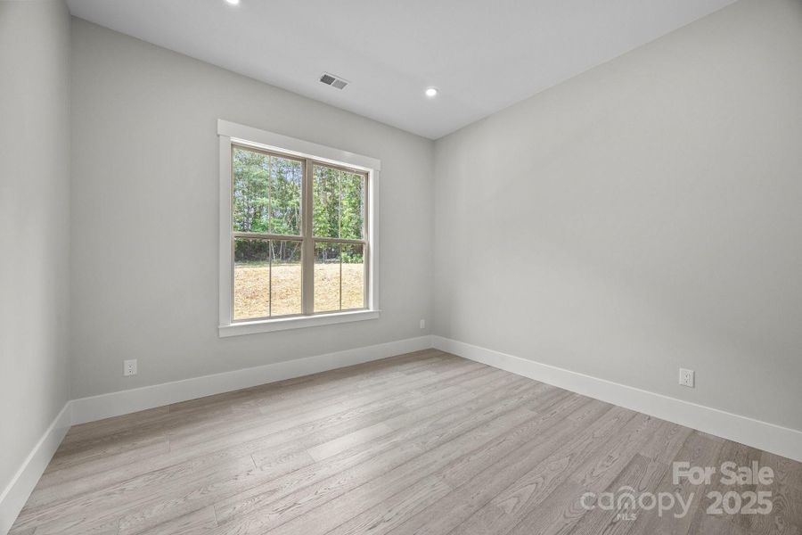 Spacious, unfurnished interior of a new home in , Peachland (Image 18). Spacious, unfurnished interior of a new home in , Peachland (Image 18).