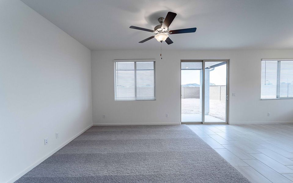 Spacious, unfurnished interior of a new home in Rancho Mirage, Maricopa (Image 13).