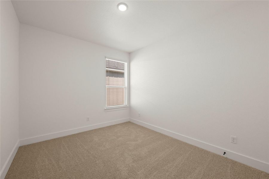 Spacious, unfurnished interior of a new home in Rancho San Gabriel, Georgetown (Image 15).