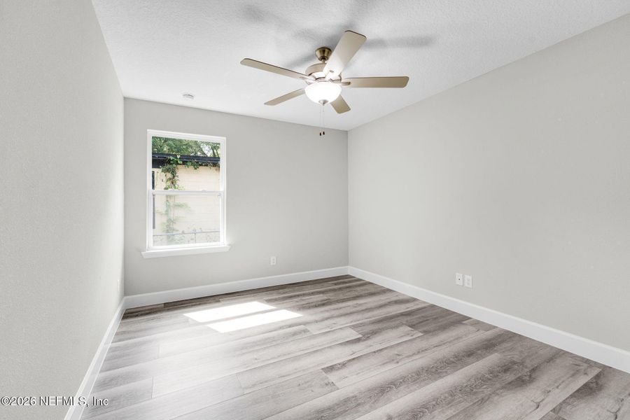Spacious, unfurnished interior of a new home in , Jacksonville (Image 11).