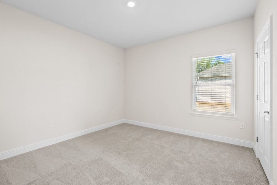 Spacious, unfurnished interior of a new home in Windswept Estates, Freeport (Image 36).