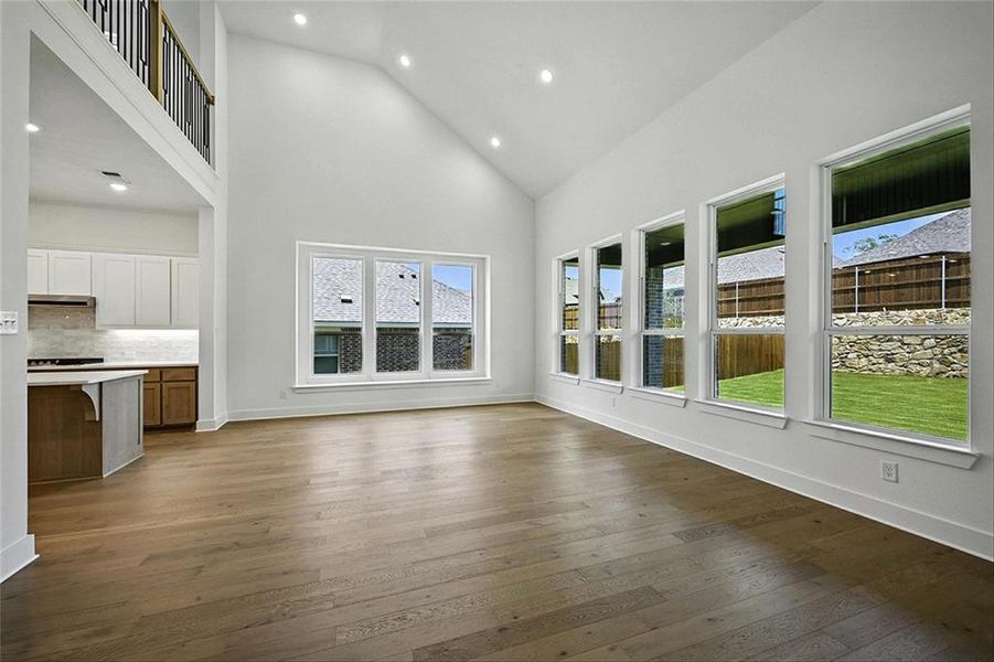 509RedBarnDrCAMBC017 509RedBarnDrCAMBC017