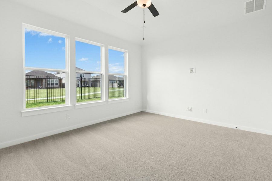Spacious, unfurnished interior of a new home in University Heights, Round Rock (Image 24).