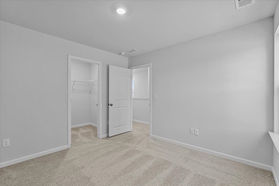 Spacious, unfurnished interior of a new home in Fieldstone, Lexington (Image 41). Spacious, unfurnished interior of a new home in Fieldstone, Lexington (Image 41).