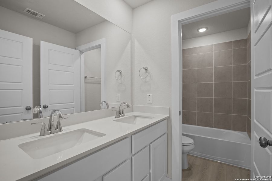 Furnished interior view inside a new home in Rosemont Hill, San Antonio (Image 12). Furnished interior view inside a new home in Rosemont Hill, San Antonio (Image 12).