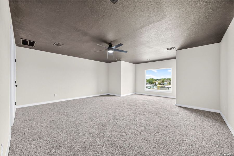 Spacious, unfurnished interior of a new home in , Somerset (Image 34).