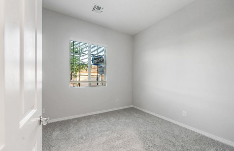 Spacious, unfurnished interior of a new home in Sun City Festival, Buckeye (Image 14).