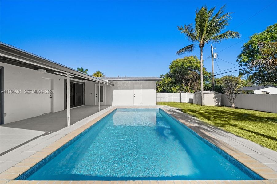Exterior details and patio area of a home in , Cutler Bay (Image 22).